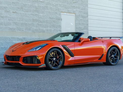 Used 2019 Chevrolet Corvette ZR1 RWD image 2