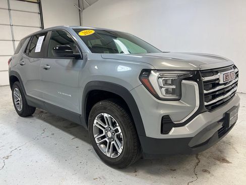 Used 2025 GMC Terrain Elevation FWD image 8