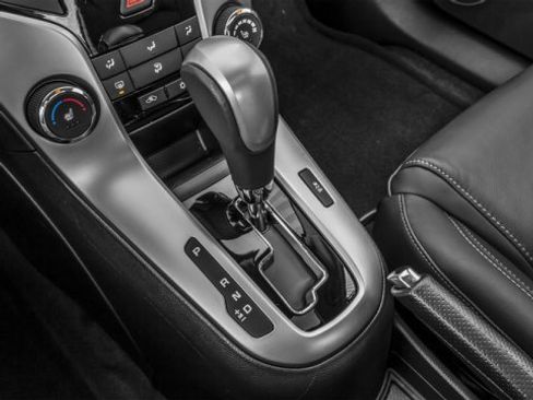 Used 2016 Chevrolet Cruze LT image 13