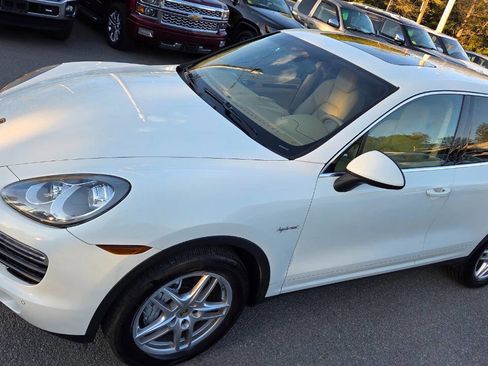Used 2012 Porsche Cayenne S AWD/4WD image 5