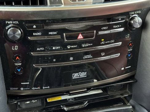 Used 2017 Lexus LX 570 4WD w/ Luxury Package image 19