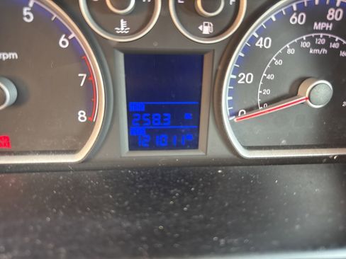 Used 2012 Hyundai Elantra GLS image 28