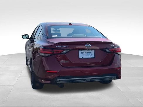 Used 2023 Nissan Sentra SR w/ Electronics Package FWD image 7