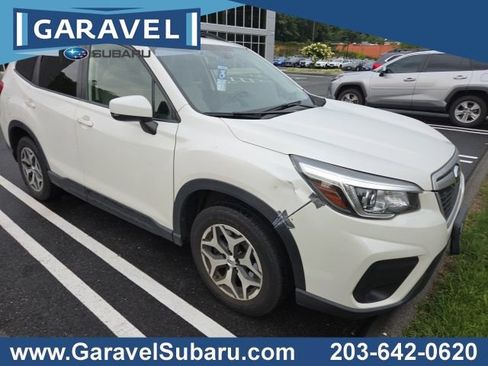Used 2020 Subaru Forester Premium AWD/4WD image 1