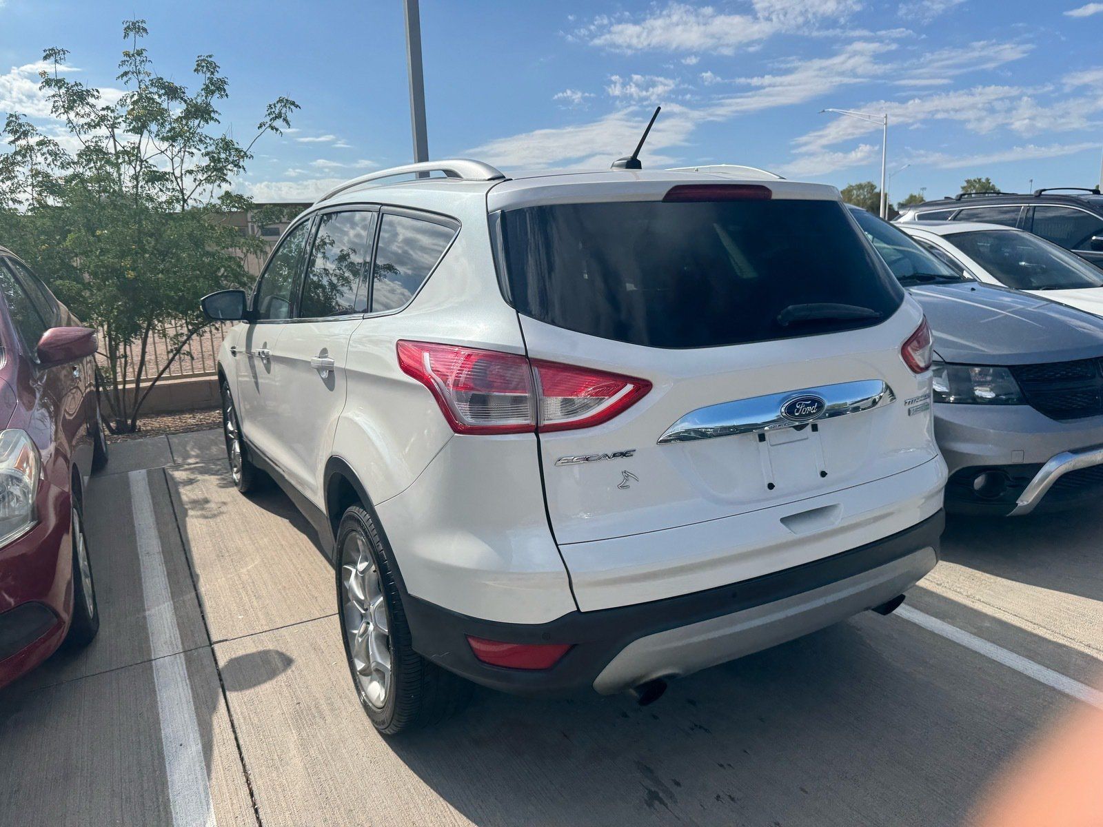 Used 2014 Ford Escape Titanium w/ Equipment Group 401A FWD image 4