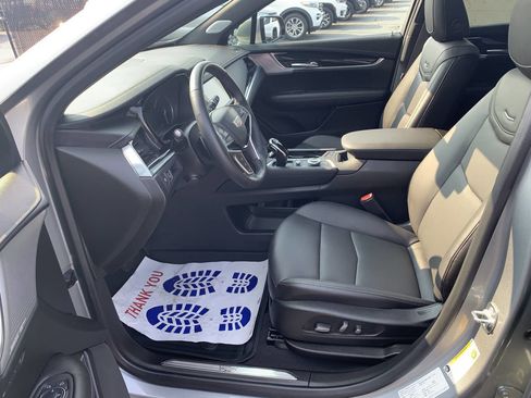 Used 2024 Cadillac XT5 Premium Luxury image 10