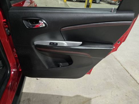 Used 2018 Dodge Journey GT FWD image 33