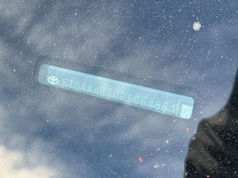 Used 2024 Toyota Grand Highlander XLE image 23