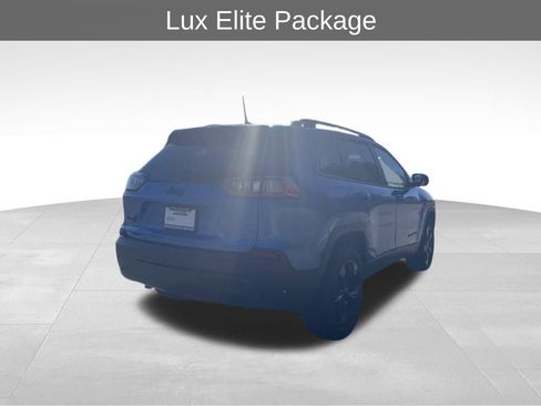 Used 2023 Jeep Cherokee Altitude Lux w/ Lux Elite Package image 6