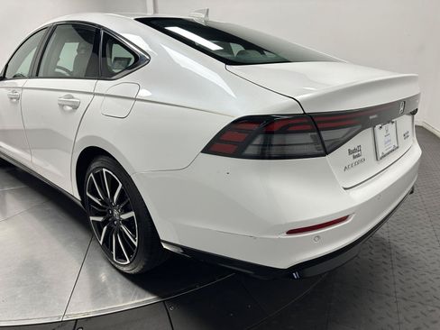 Certified 2025 Honda Accord Touring image 10