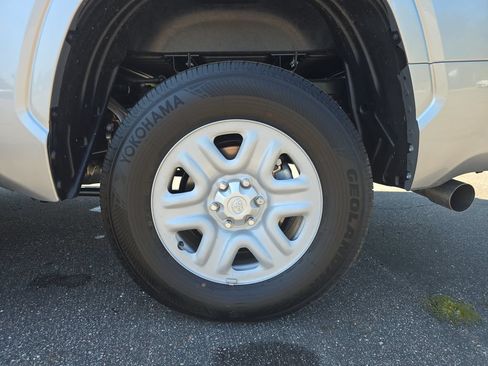 Used 2026 Toyota Tundra SR AWD/4WD image 34