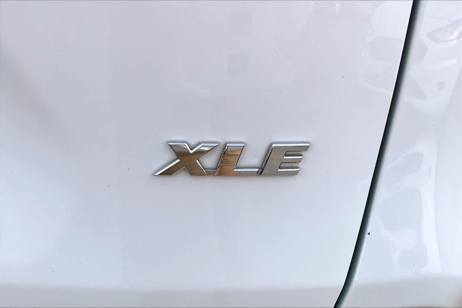 Used 2025 Toyota RAV4 XLE FWD image 10