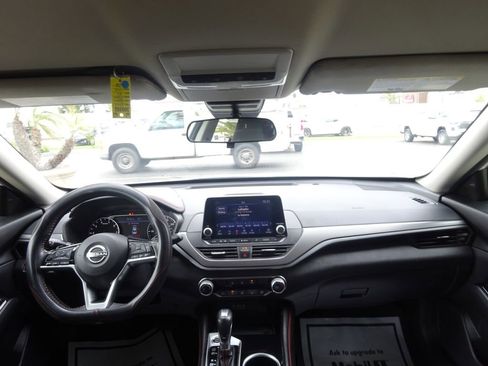 Used 2023 Nissan Altima 2.5 SR FWD image 23