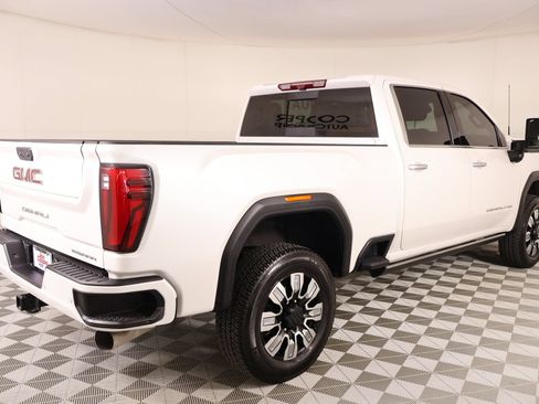 Used 2024 GMC Sierra 2500 Denali w/ Denali Reserve Package AWD/4WD image 21