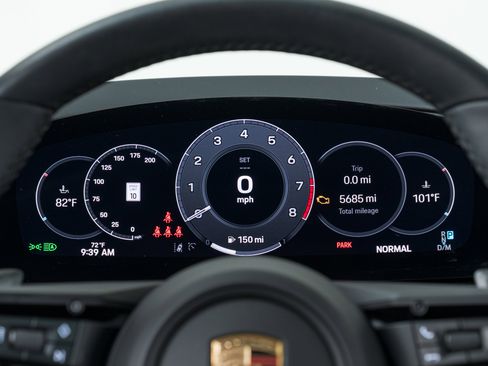 Used 2025 Porsche Cayenne S image 21