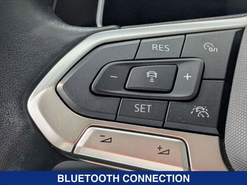 Certified 2022 Volkswagen Jetta SE w/ Panoramic Sunroof Package FWD image 14