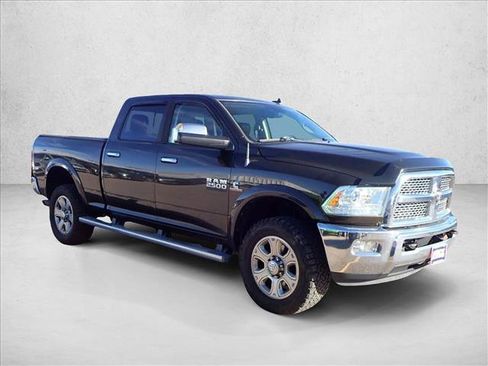 Used 2014 RAM 2500 Laramie w/ Convenience Group image 6