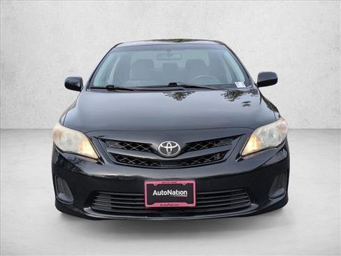 Used 2011 Toyota Corolla LE image 2