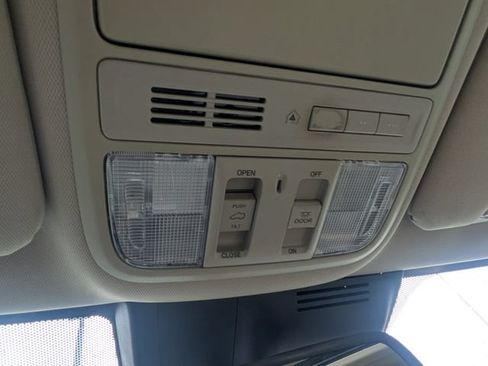 Used 2017 Honda CR-V Touring image 34
