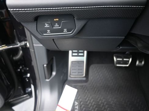 New 2025 Volkswagen Atlas SEL Premium R-Line image 16