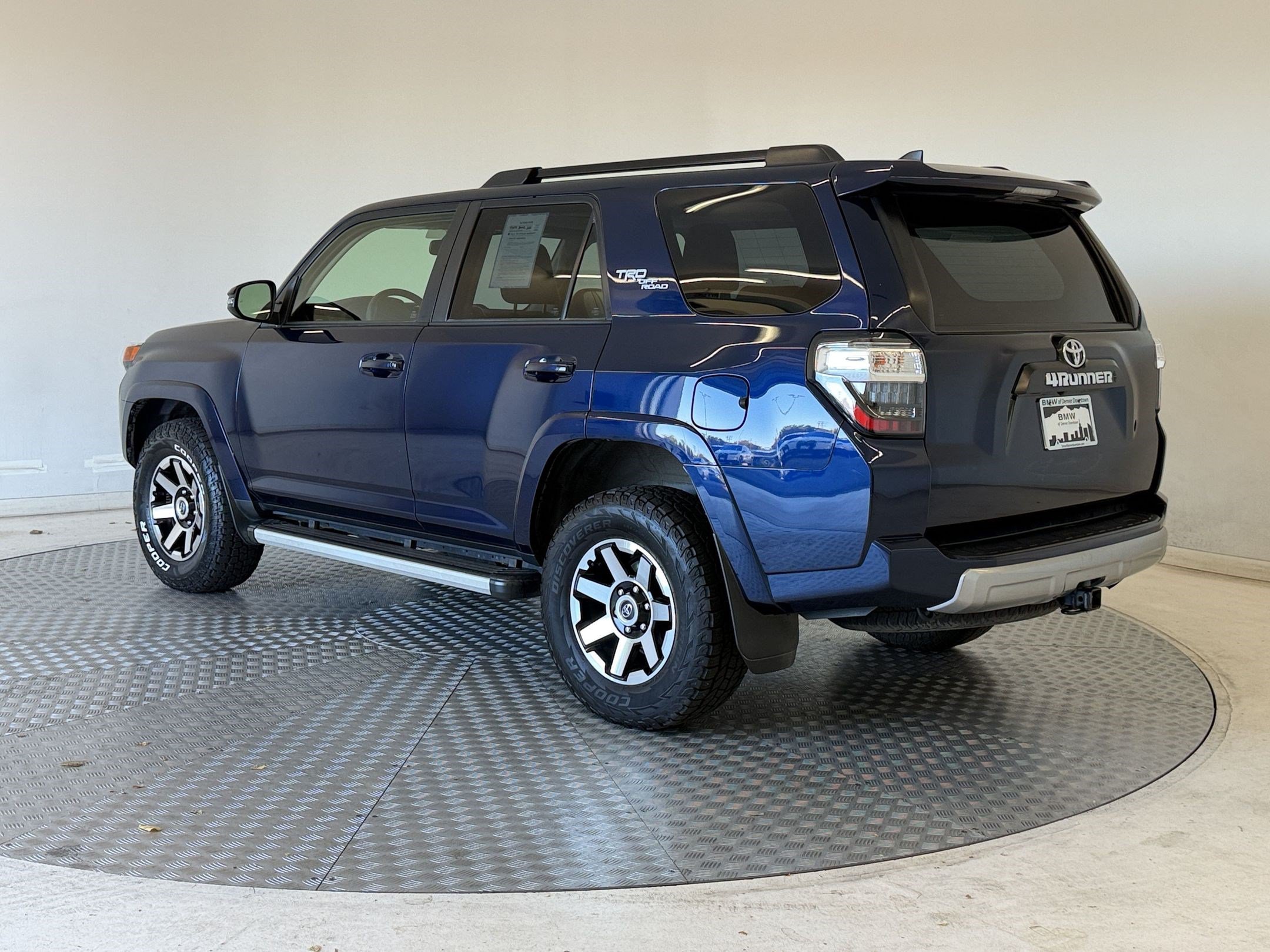 Used 2022 Toyota 4Runner TRD Off-Road Premium w/ Moonroof Package AWD/4WD image 3