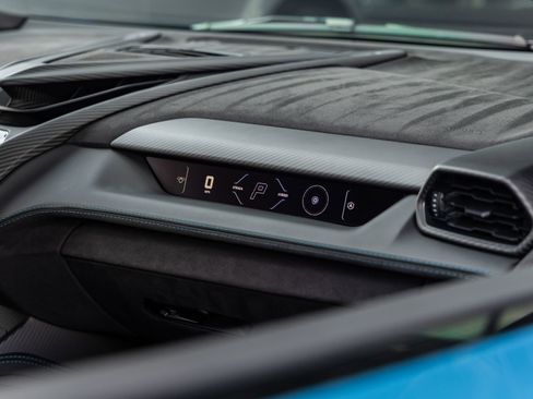 Used 2025 Lamborghini Revuelto AWD/4WD image 48