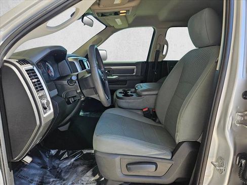 Used 2019 RAM 1500 Classic SLT AWD/4WD image 18