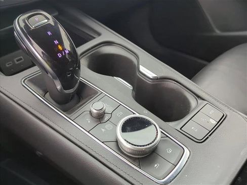 Used 2024 Cadillac XT4 Premium Luxury image 12