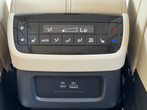 Used 2025 INFINITI QX60 Luxe FWD image 36