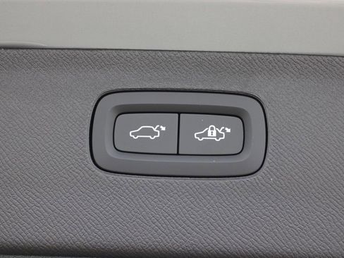 New 2026 Volvo XC90 B6 Plus w/ Protection Package Premier image 33