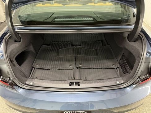 Used 2022 Volvo S90 B6 Inscription w/ Advanced Package image 9