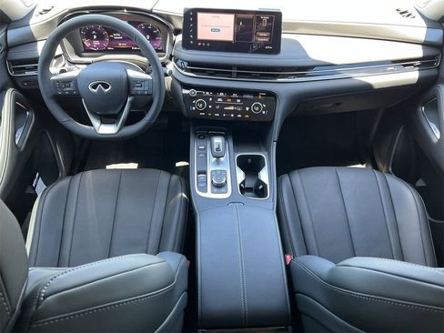 New 2026 INFINITI QX60 Luxe image 9