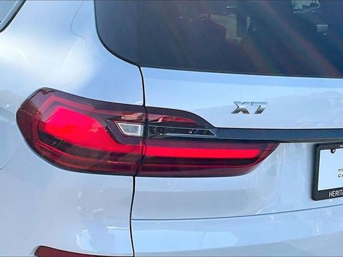 Used 2021 BMW X7 M50i image 23