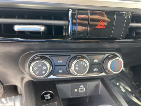 Used 2025 Nissan Kicks S FWD image 36