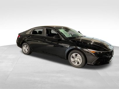 New 2026 Hyundai Elantra SE w/ Cargo Package