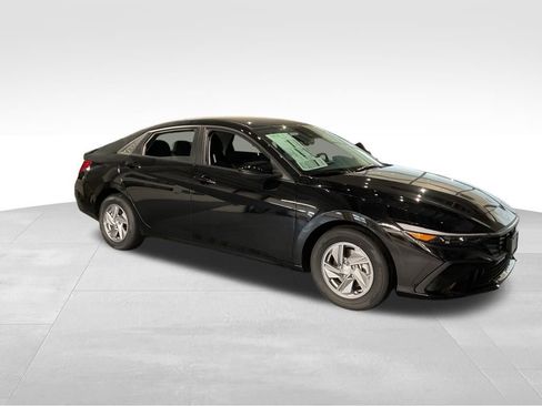 New 2026 Hyundai Elantra SE w/ Cargo Package image 1