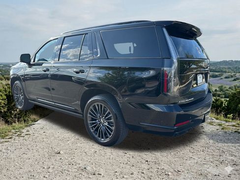 Used 2026 Cadillac Escalade Platinum Sport w/ LPO, Floor Liner Package image 8