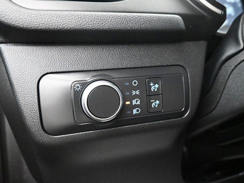 Used 2020 Ford Escape SE image 8