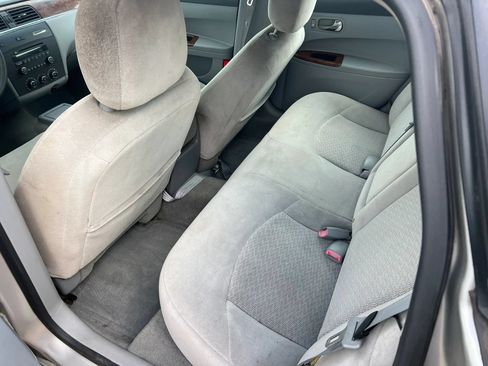 Used 2006 Buick LaCrosse CX FWD image 6