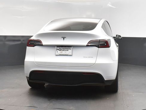 Used 2025 Tesla Model Y Long Range image 7