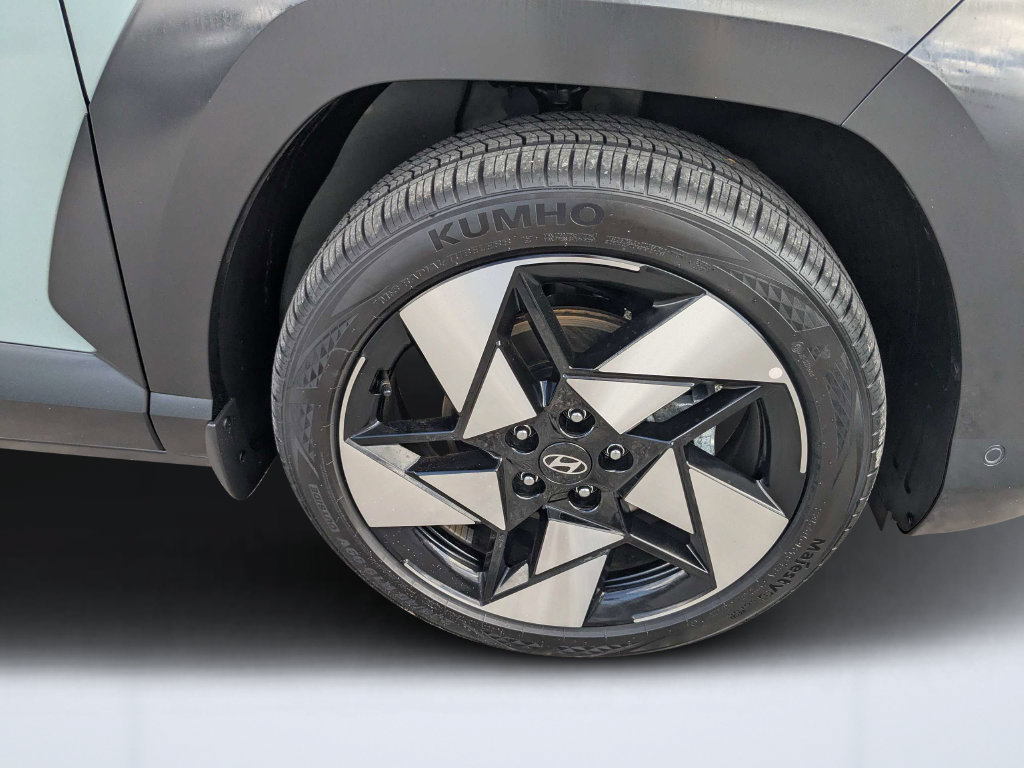 Used 2026 Hyundai Kona Limited FWD image 14
