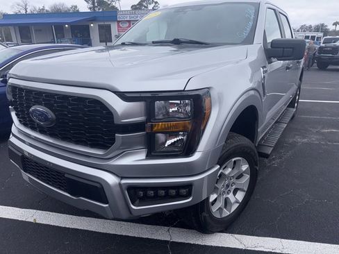 Used 2023 Ford F150 XLT image 2