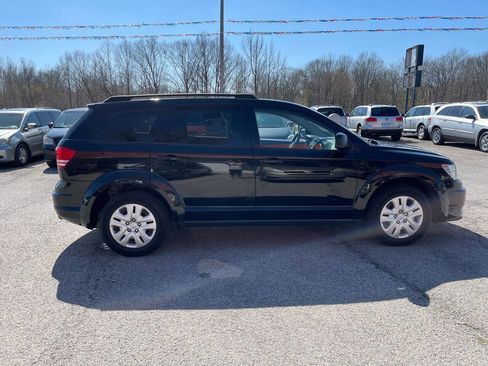 Used 2017 Dodge Journey SE image 7