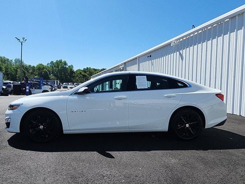 Used 2024 Chevrolet Malibu LT FWD image 2