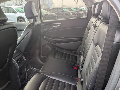 Used 2022 Ford Edge SEL image 32
