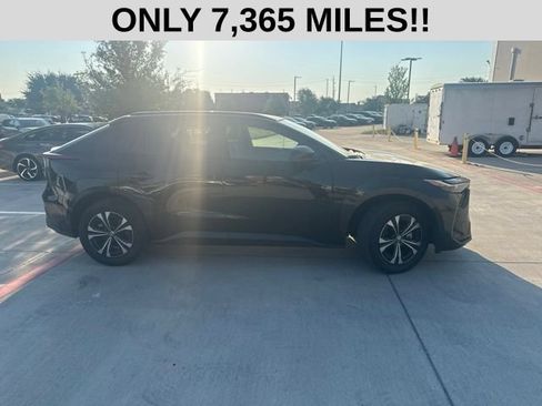 Used 2024 Toyota bZ4X FWD image 2