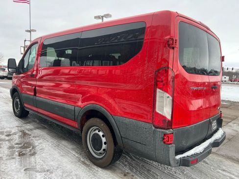 Used 2016 Ford Transit 150 XL image 6