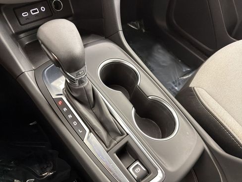 Used 2022 Chevrolet Equinox LT FWD image 16