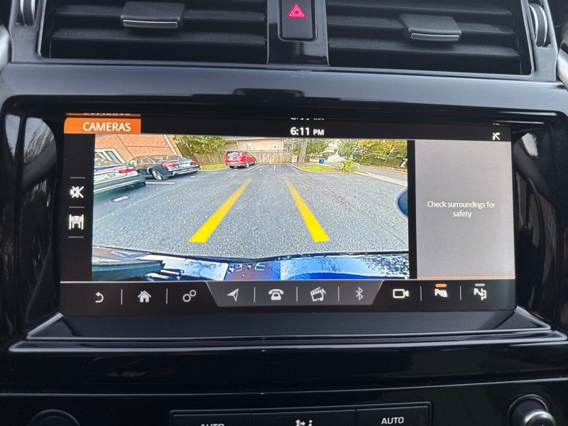 Used 2020 Land Rover Discovery HSE AWD/4WD image 27