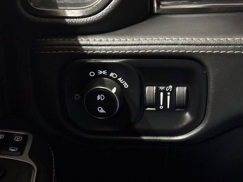 Used 2024 RAM 3500 Limited w/ Night Edition AWD/4WD image 19